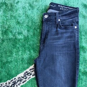 7 For All Mankind - the high waist ankle skinny